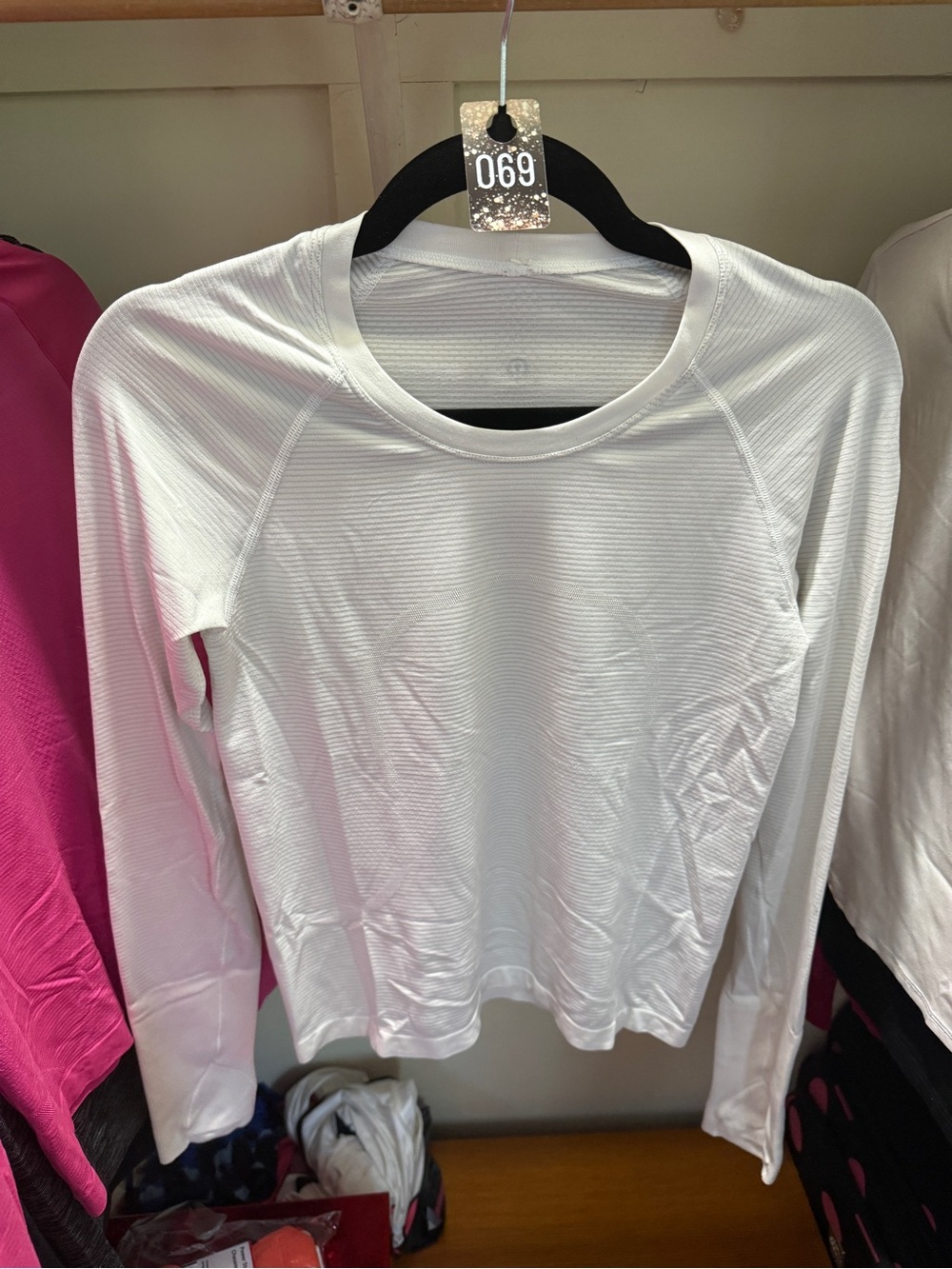 069 lululemon athletica swiftly White Long-Sleeve